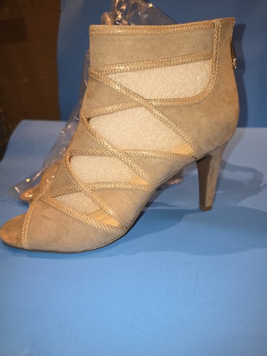 Liz claiborne flex form - claiborne,
